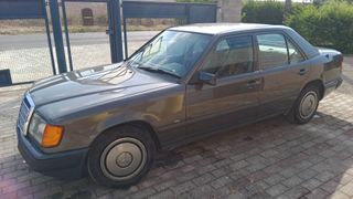 Mercedes-Benz Clase E 1989