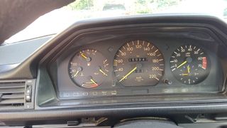 Mercedes-Benz Clase E 1989