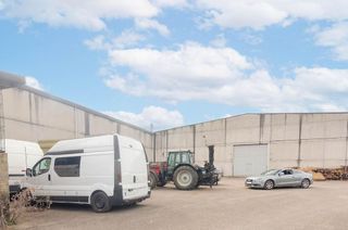 Nave industrial en venta en El Llano en Gijón