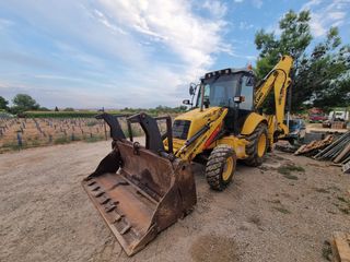 Retroexcavadora New Holland LB 110 B