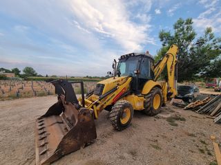 Retroexcavadora New Holland LB 110 B