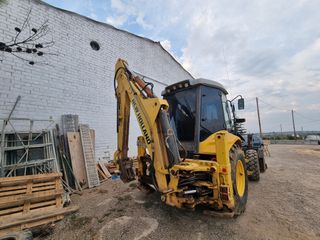 Retroexcavadora New Holland LB 110 B