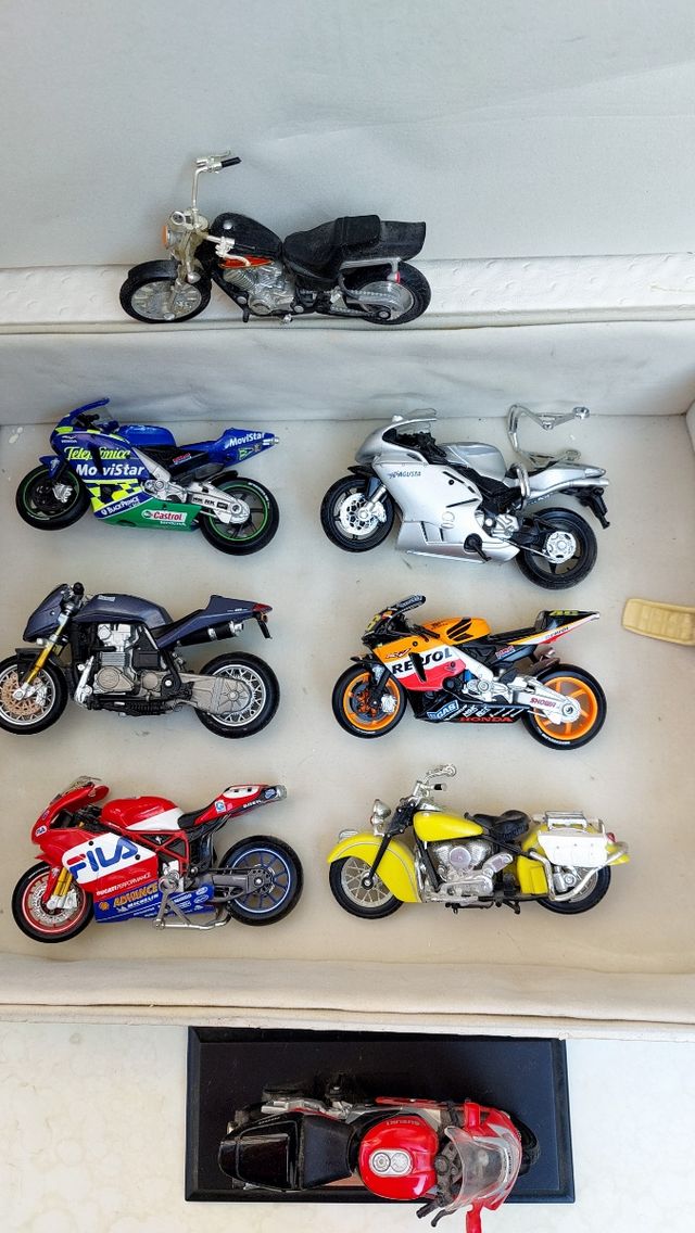 Modellino moto Suzuki GSX R1000