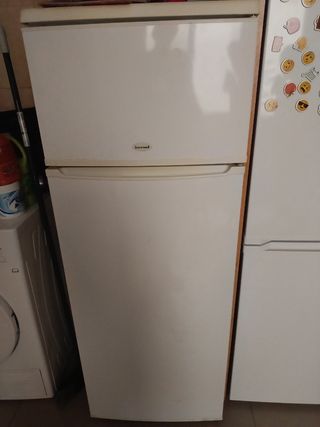 Nevera pequeña Icevol 1.45m