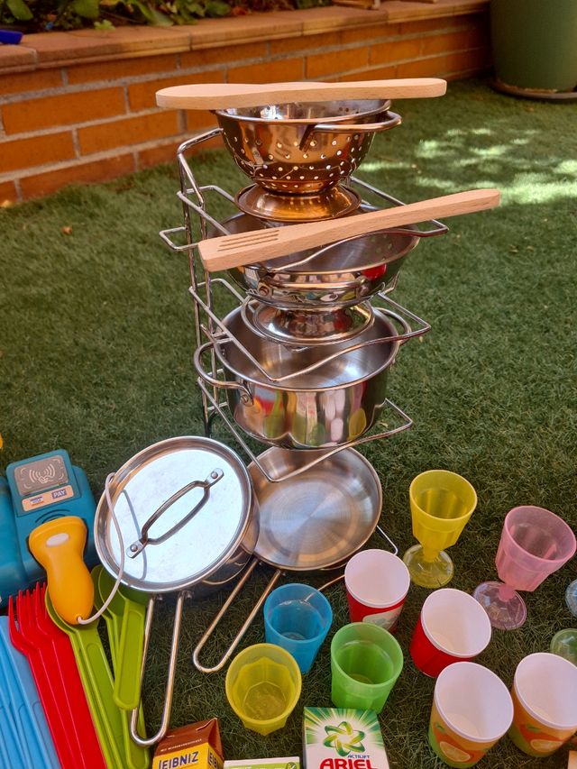 Menaje completo para cocina infantil