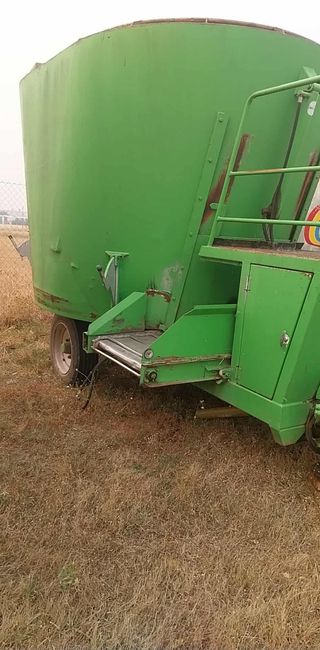 CARROS MEZCLADORES Usados- Mezclador de piensos
