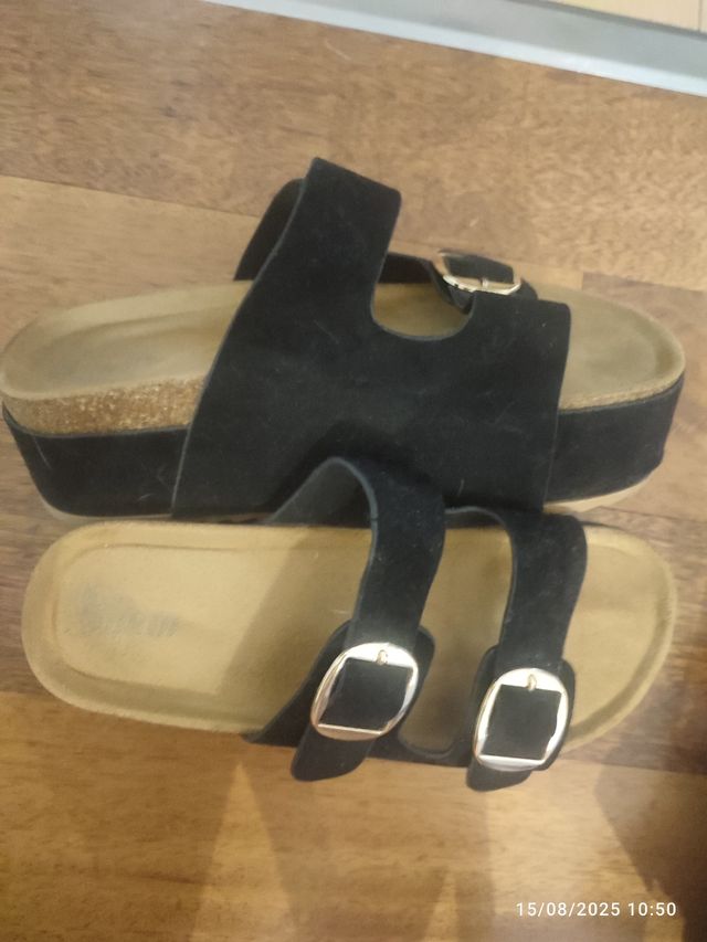 Zuecos plataforma negros