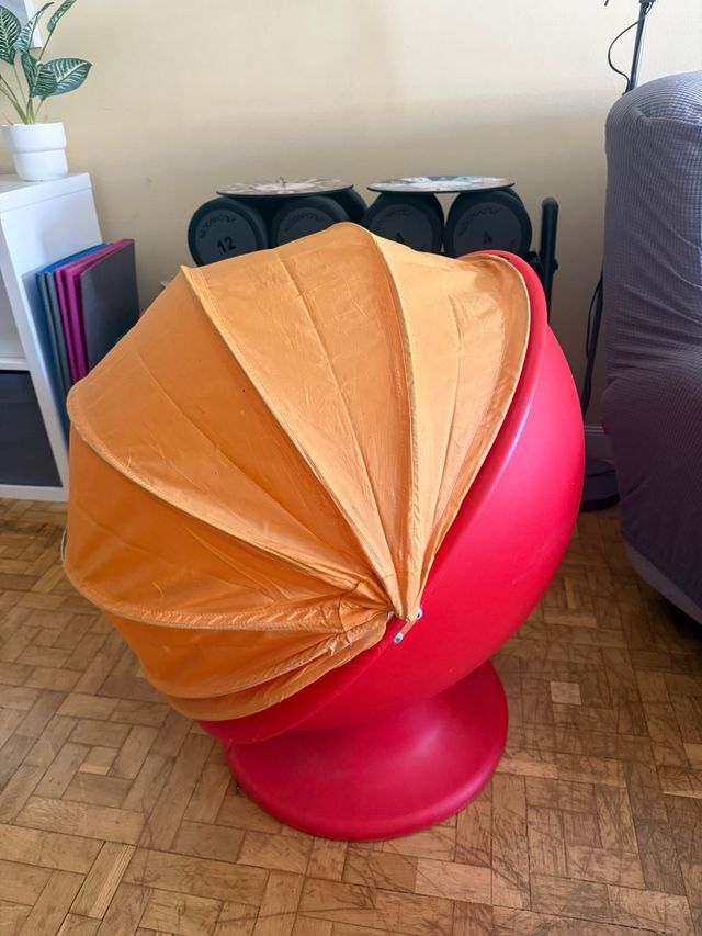 Silla huevo infantil - naranja y roja