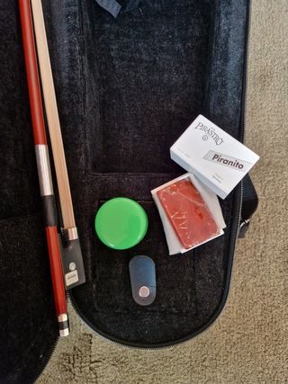 Violín eléctrico Stagg 4/4 negro