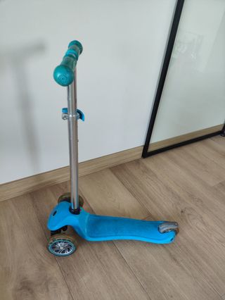 Patinete Globber azul