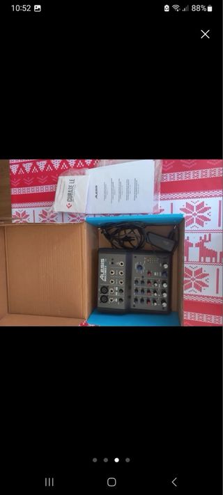 Mesa mezclas Alesis Multimix 4 USB FX