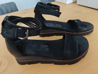 Sandalias planas negras mujer