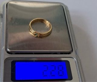 precioso Anillo de oro 18k con esmeralda