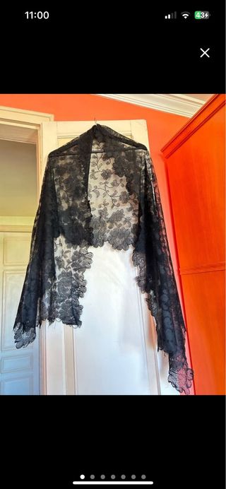 Mantilla negra encaje a mano