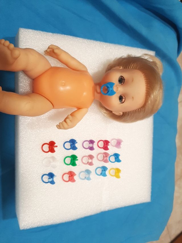 Chupetes de colores para baby mocosete.