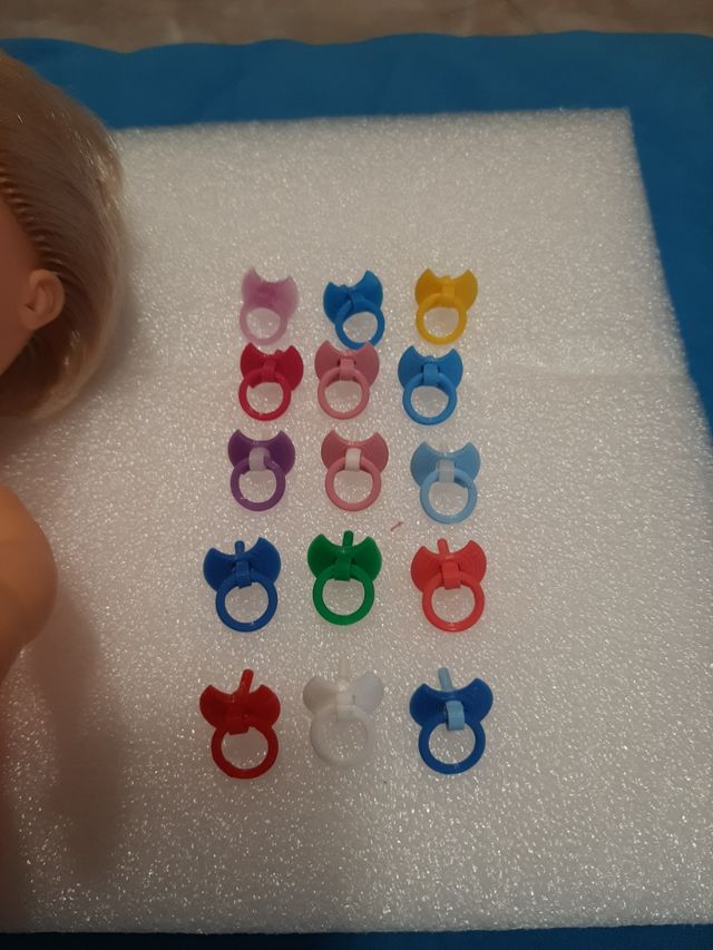 Chupetes de colores para baby mocosete.