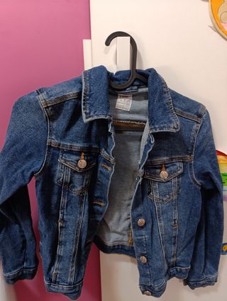 Chaqueta vaquera niño/a, talla 8-9
134cm