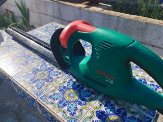 Cortasetos Bosch AHS 416