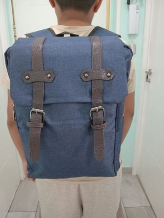 Mochila azul marino