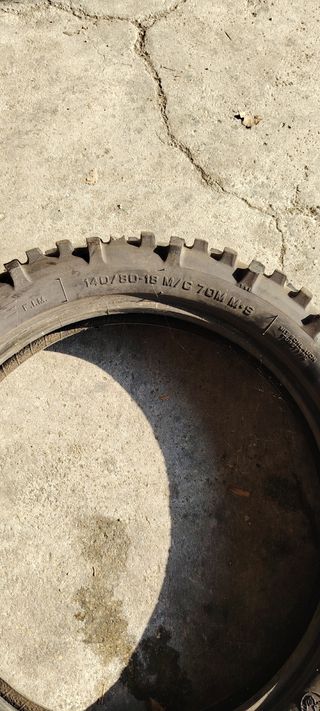 Vendo 4 neumáticos de enduro