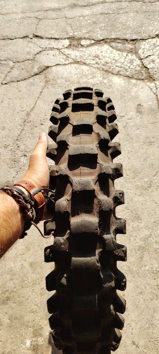Vendo 4 neumáticos de enduro