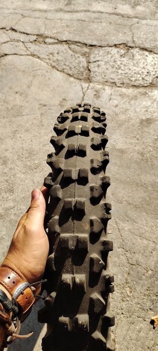 Vendo 4 neumáticos de enduro