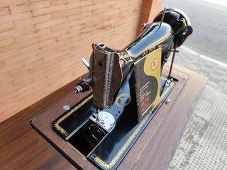 Máquina Alfa 40 con mueble