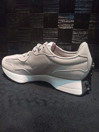 New Balance 327 CGW
Modelo MS327CGW
