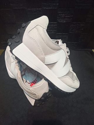 New Balance 327 CGW
Modelo MS327CGW
