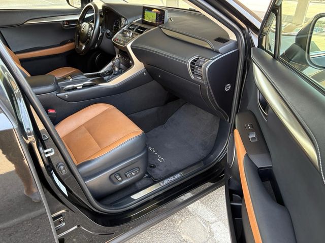 Lexus NX 2020