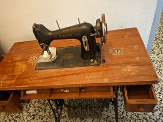Máquina coser Sigma con el mueble Singer