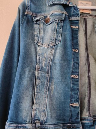 Cazadora vaquera Stradivarius talla Xl
