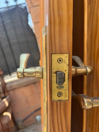 Puerta interior madera pino