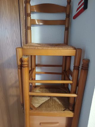 2 Sillas Madera mimbre
NO SE HACEN ENVÍOS.