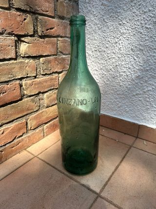 Pack de 3 botellas antiguas de vidrio