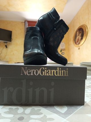 Nero Giardini - Stivaletti neri