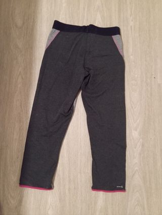 Conjunto deportivo mujer gris y rosa
