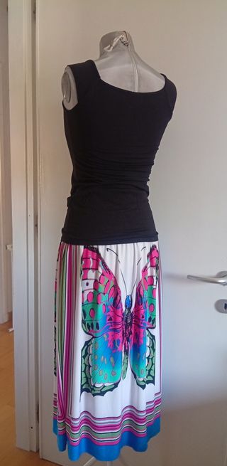 Canotta nera & gonna