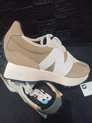 New Balance 327 SBC
Modelo U327SBC