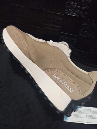 New Balance 327 SBC
Modelo U327SBC