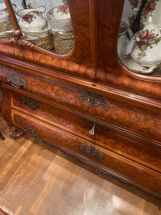 Vitrina holandesa antigua