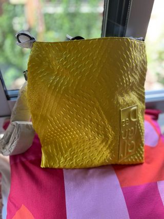 Bolso Desigual amarillo
