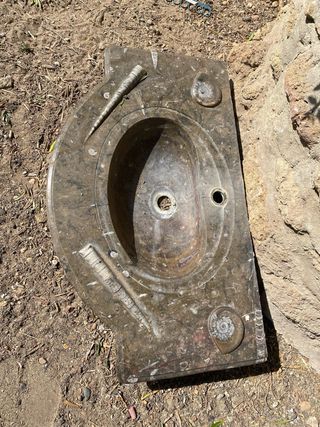 Lavabo de mármol con fósiles