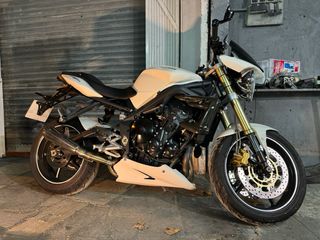 Triumph Street Triple 675