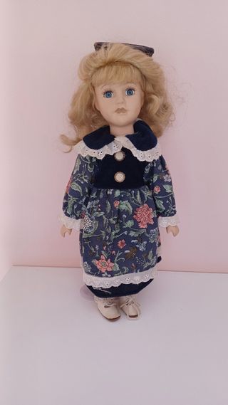 8 Muñecas porcelana vintage