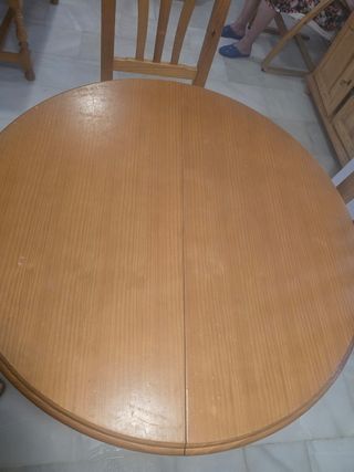 Mesa redonda madera + 4 sillas