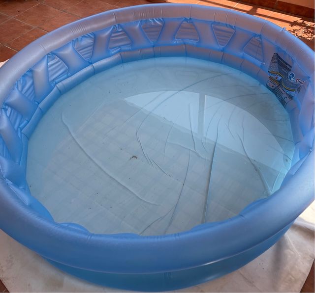 Piscina infantil azul