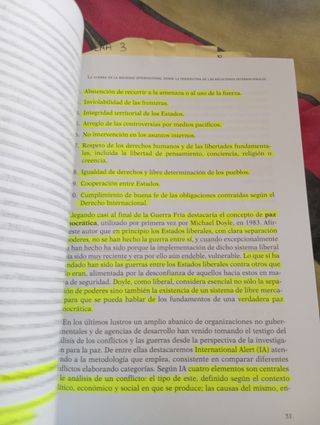 UNED Relaciones Internacionales