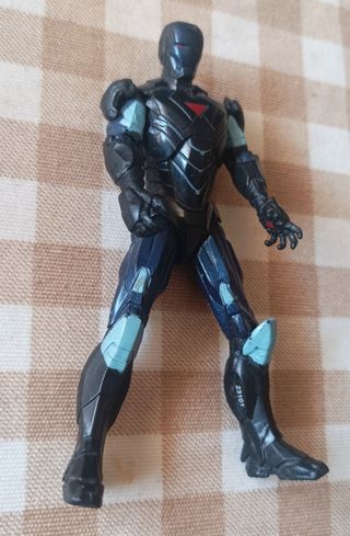 Figura Iron Man armadura negra