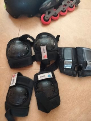 Kit patinaje niño: Patines, casco y protecciones